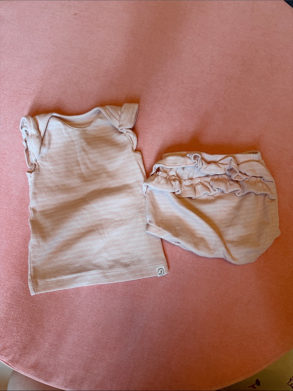 Neutral Cream Ribbed Kids Matching Set - Top & Ruffle Bloomers